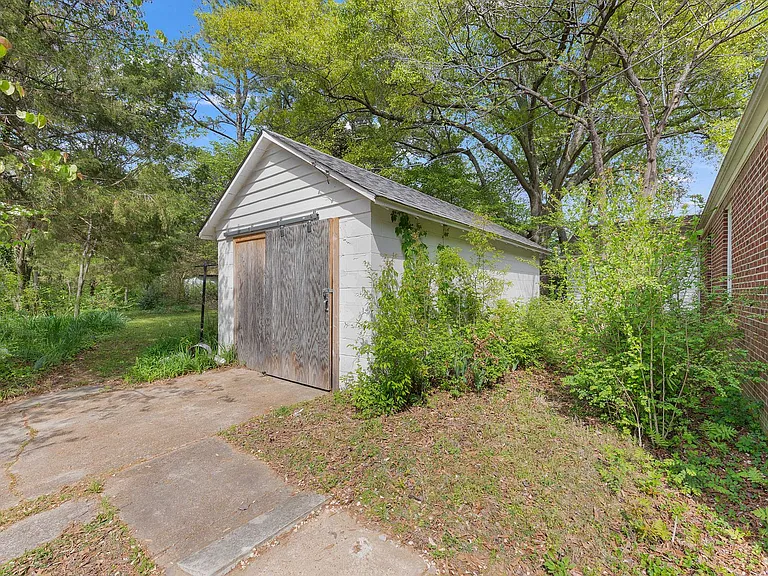 47 Brentwood Dr — Photo 16