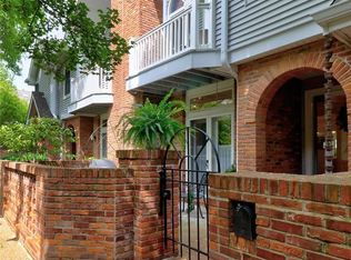 3 Country Club Ter, Saint Louis, MO
