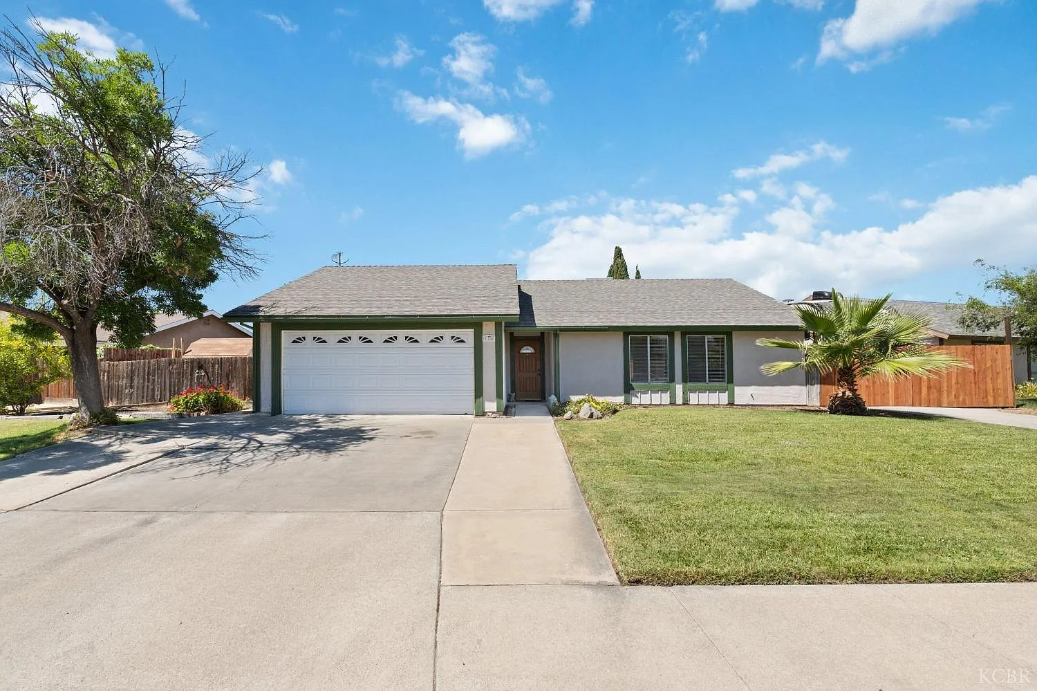 928 E Terrace Dr photo 1