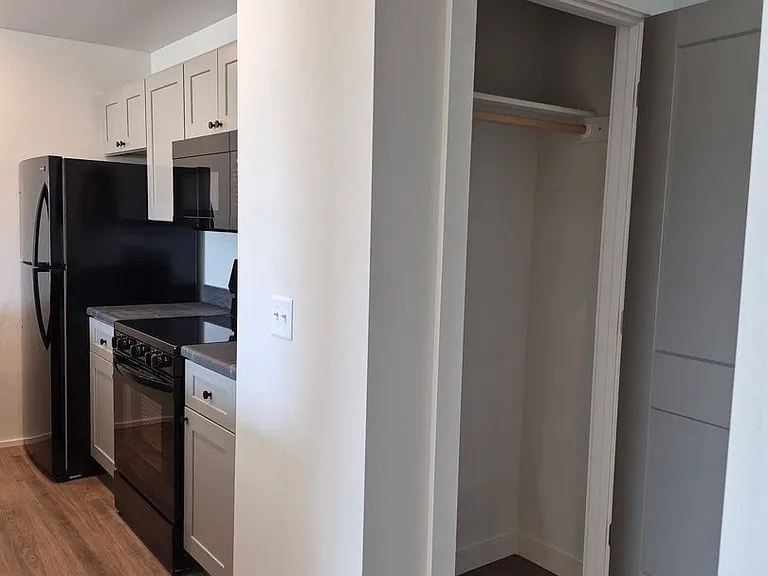 172 Brewers Blvd — Photo 4