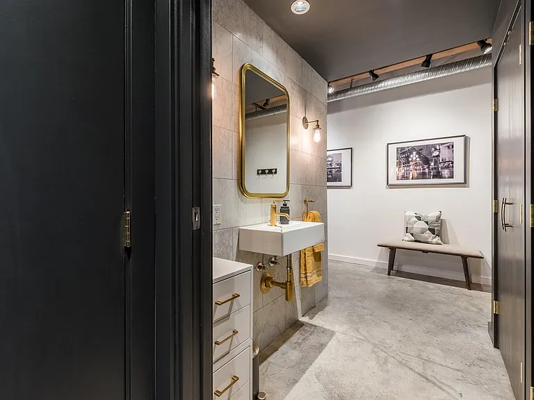 55 Cordova St E #209 — Photo 22