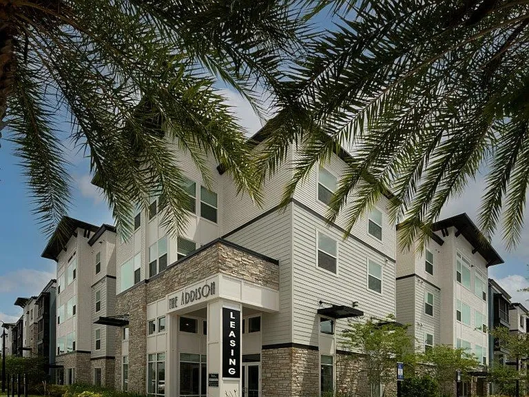 The Addison Universal Boulevard Leasing Office