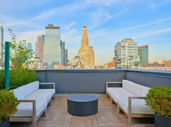 82 4th Avenue image 18 of 27