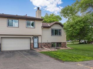 8507 S Maplebrook Cir, Brooklyn Park, MN 55445