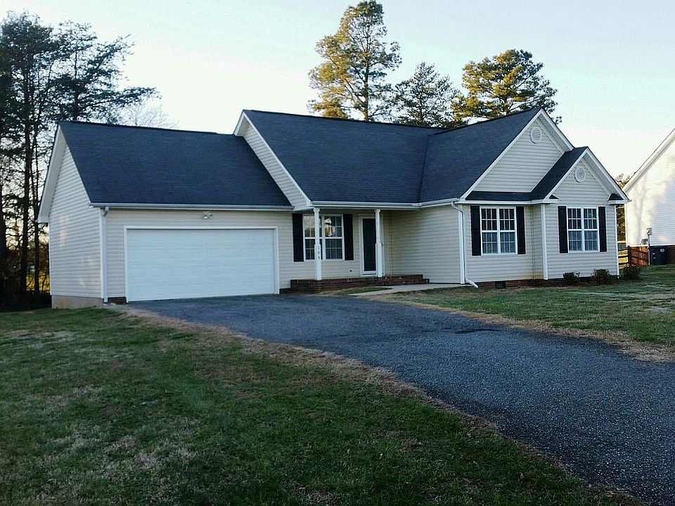 2nd image of 104 Angel Oaks Dr