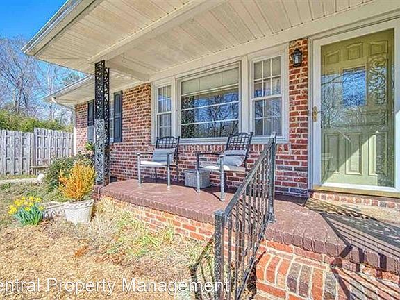 3rd image of 2245 Hickory Dr