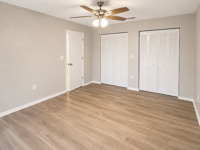 8419 Brandeis Cir E — Photo 13
