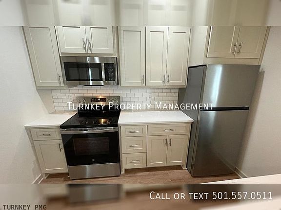 3rd image of 915 North St Unit 6