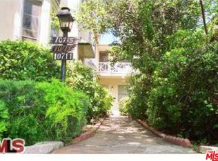 10711 Ashton Ave, Los Angeles, CA 90024