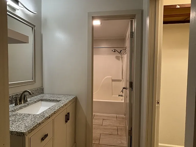 113 Moss Ln — Photo 7