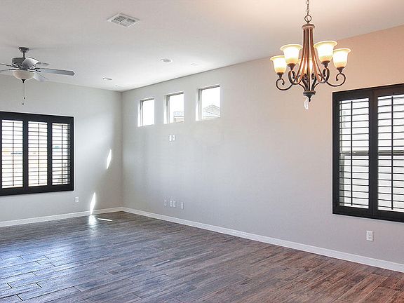 2nd image of 306 Dursley St