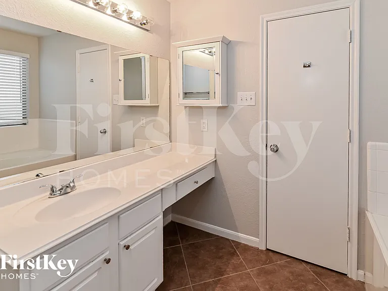 15114 Blue Creek Ranch Dr — Photo 11