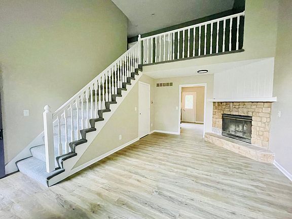 4th image of 7688 W 152nd St #2