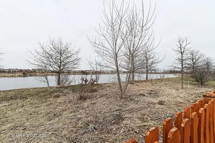 2540 Carlisle Ln — Photo 23