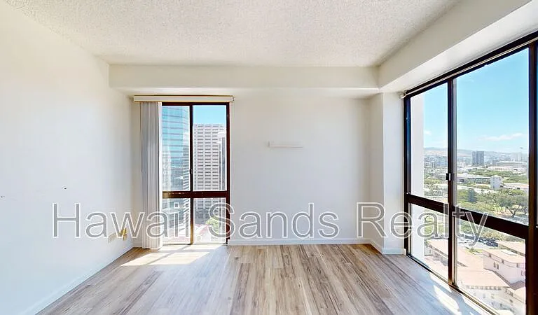 225 Queen St #26H — Photo 11