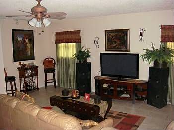 4th image of 8507 Woodbridge Blvd