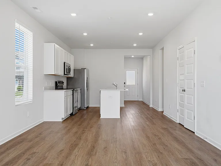 473 Alcott Way — Photo 5