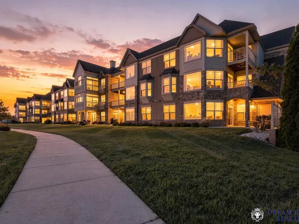 6955 S Riverwood BOULEVARD #N-B03, Franklin, WI 53132