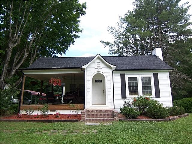 1st image of 911 Hibriten Dr SE