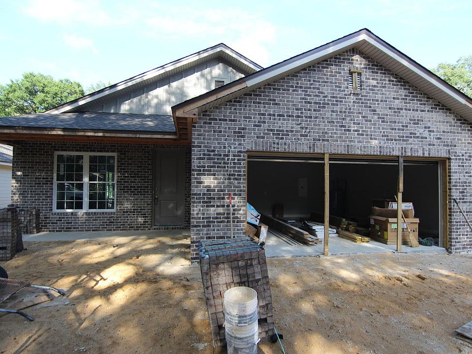 1st image of 626 Hickory Ave