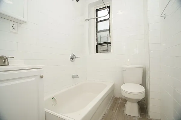 Rented by Norman Raindel, LREB | media 40