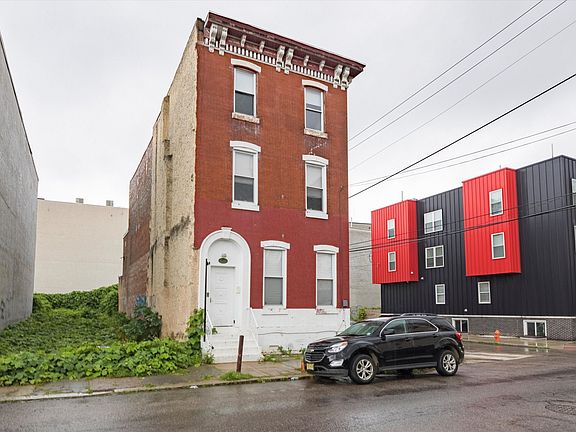 4th image of 1617 W Oxford St APT 3