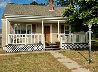 37 Invernia Rd, Cranston, RI 02920