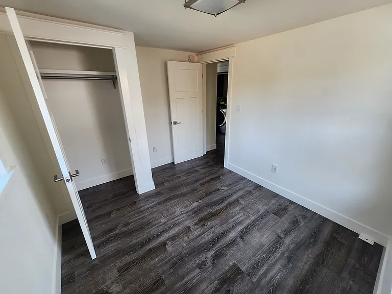 10038 6th Ave SW #1 — Photo 17