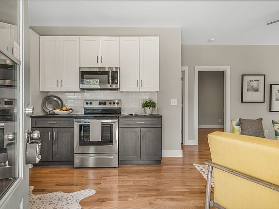 5th image of 2028B Rosemary Ln