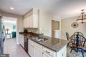 353 Barnfield Sq NE — Photo 12