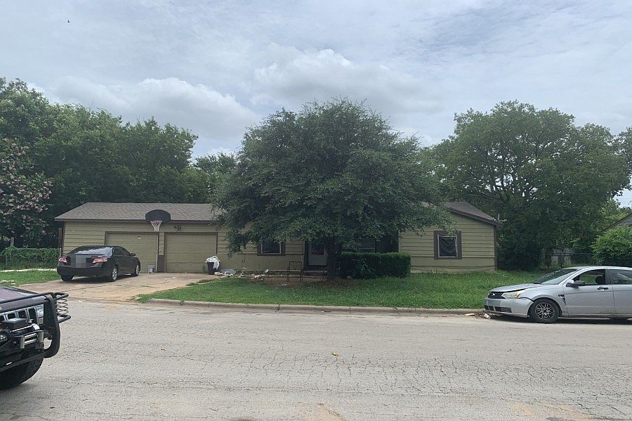 1st image of 3220 Owens St