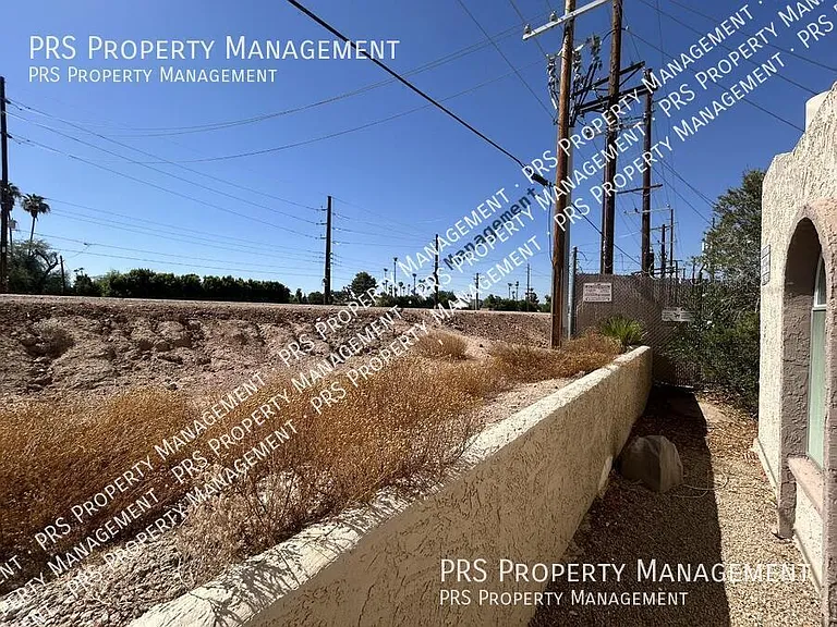 5100 N Miller Rd #11 — Photo 43