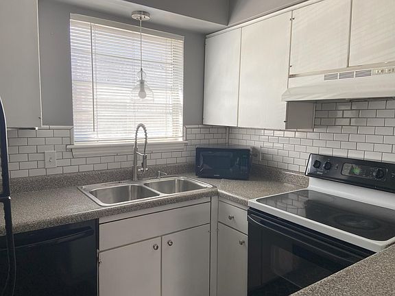 4th image of 2515 S Florence Pl Unit 13