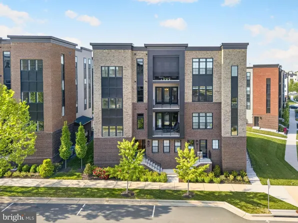 43446 Croson Ln #300, Ashburn, VA 20148