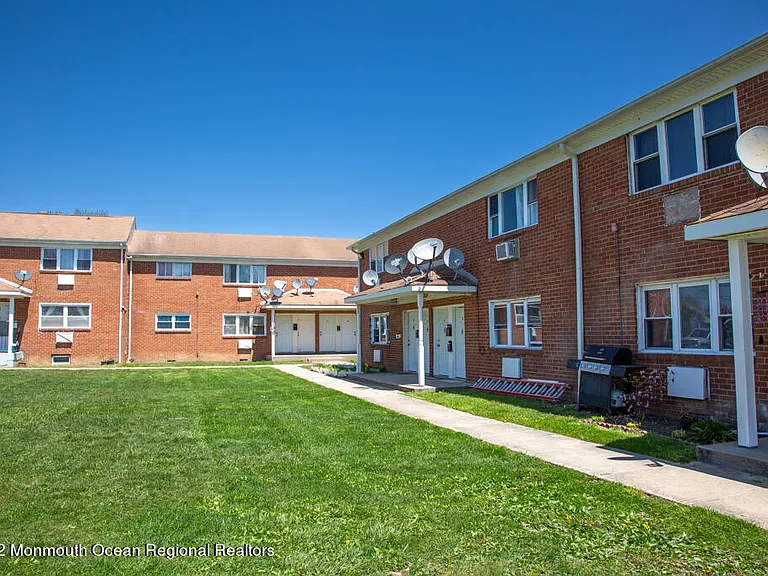 65 Steiner Ave #17 — Photo 11