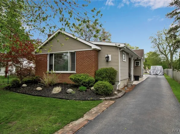 401 Park Club Ln, Williamsville, NY 14221