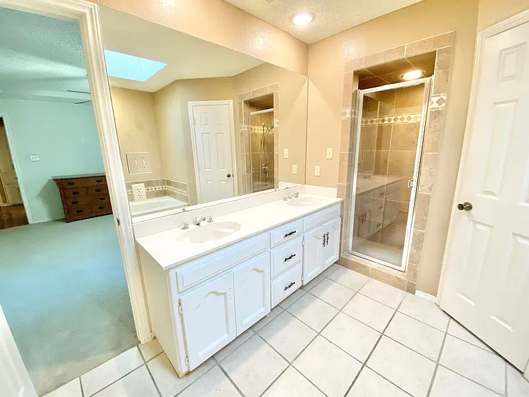 5714 Louise Way Dr — Photo 22