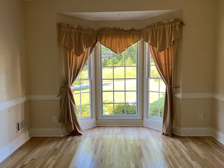 1501 Brookwood Lake Dr — Photo 10