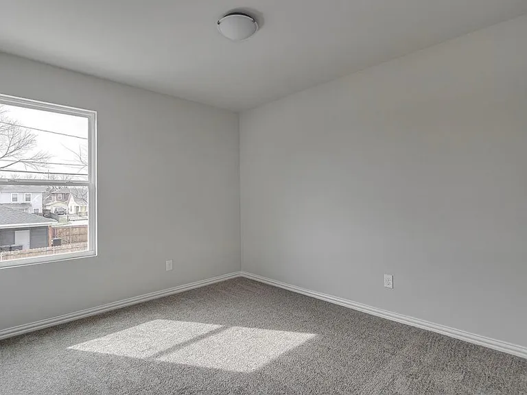 1136 E Broadway Ave #1138 — Photo 10