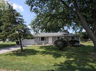 17W214 16th St, Oakbrook Terrace, IL 60181