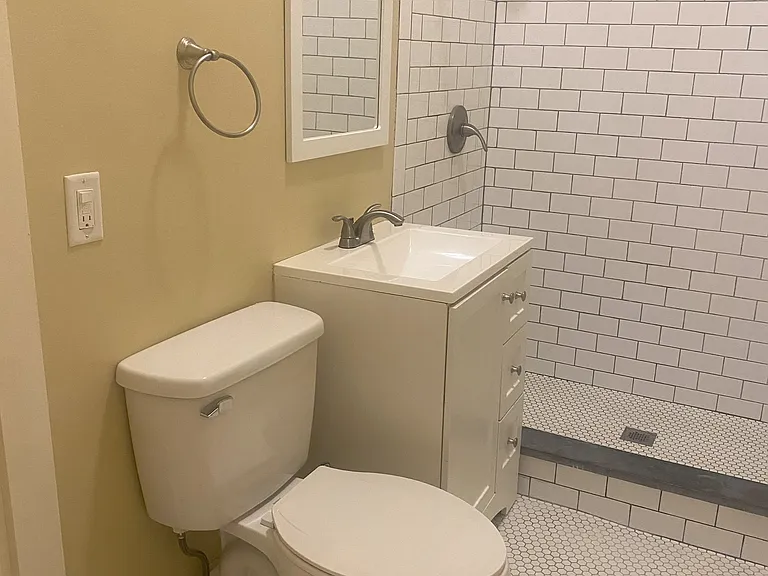 148 Gibbs St #1 — Photo 9