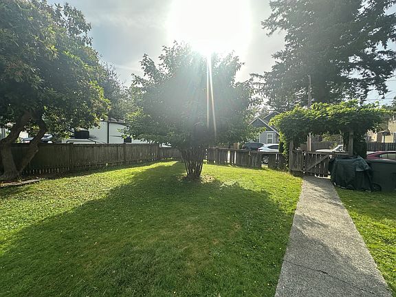 4th image of 532 Main Ave N