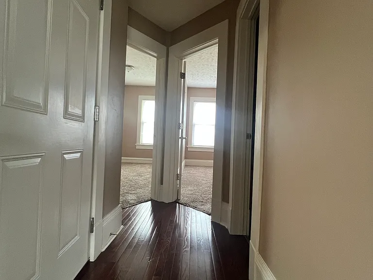 2614 Dewey Ave — Photo 9