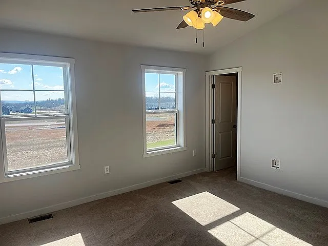 148 Olga Dr — Photo 37