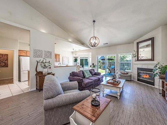 5th image of 3635 E Vista Dr