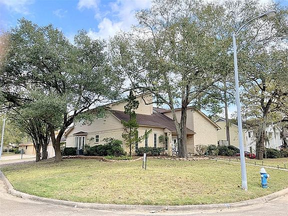 3rd image of 10538 Laneview Dr
