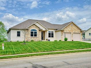 2024 Pheasant Ridge Dr, Warsaw, IN 46580