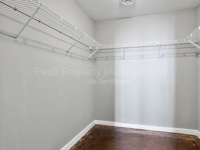 1510 W Broad St — Photo 48