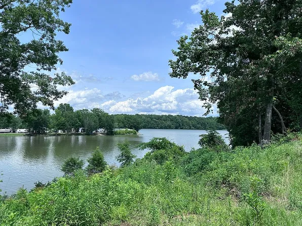 561 Crawfish Ln, Ragland, AL 35131