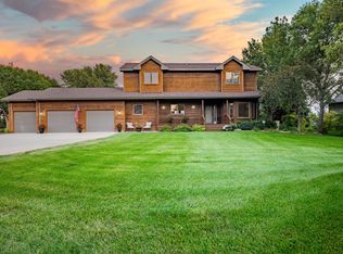2817 Dailey Dr, Mitchell, SD 57301